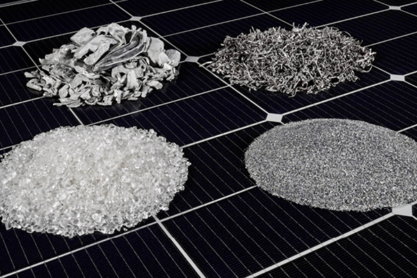Convitrum GmbH specializes in the recovery of frames, cables, glass, conductors and silicon. Convitrum GmbH specializes in the recovery of frames, cables, glass, conductors and silicon.